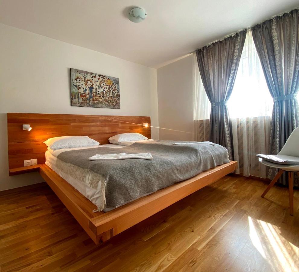 Hotel Csillag Panzio à Lunca de Jos  Extérieur photo
