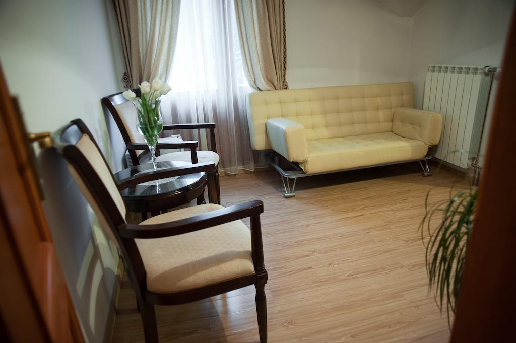 Hotel Csillag Panzio à Lunca de Jos  Extérieur photo