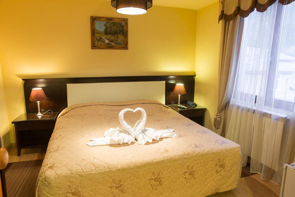 Hotel Csillag Panzio à Lunca de Jos  Extérieur photo
