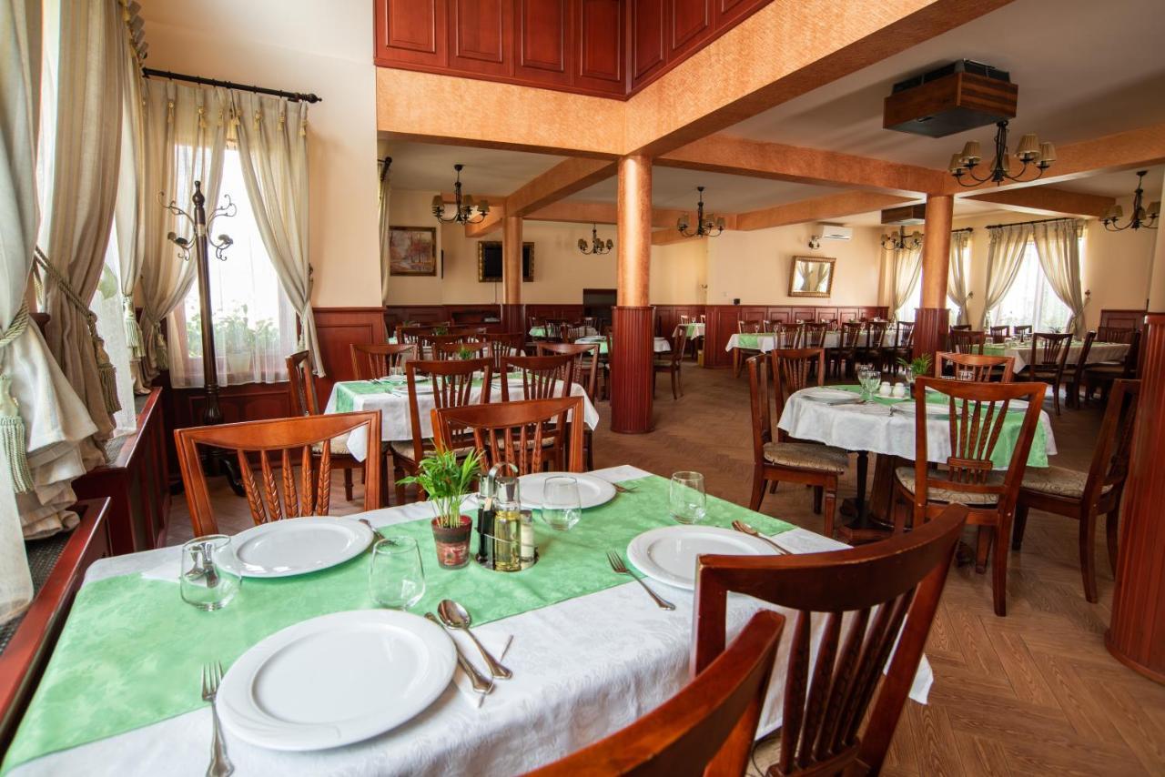 Hotel Csillag Panzio à Lunca de Jos  Extérieur photo